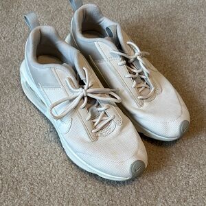 Nike Men's Cream Sneakers